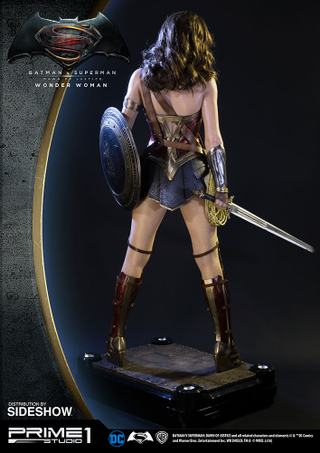 Illustration for article titled This $2K Wonder Woman Statue Will Mess With Your Mind